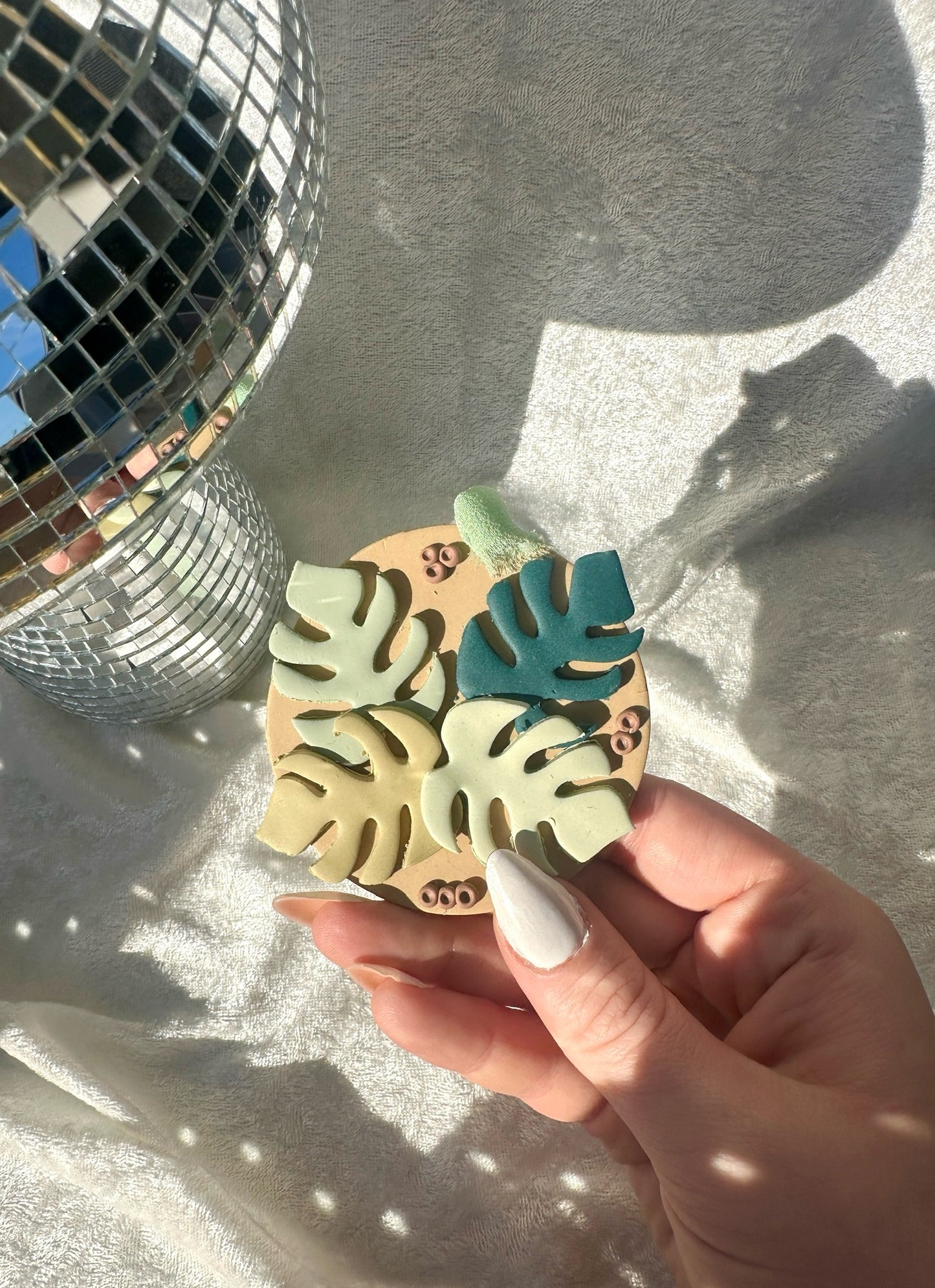 Monstera wall hanging