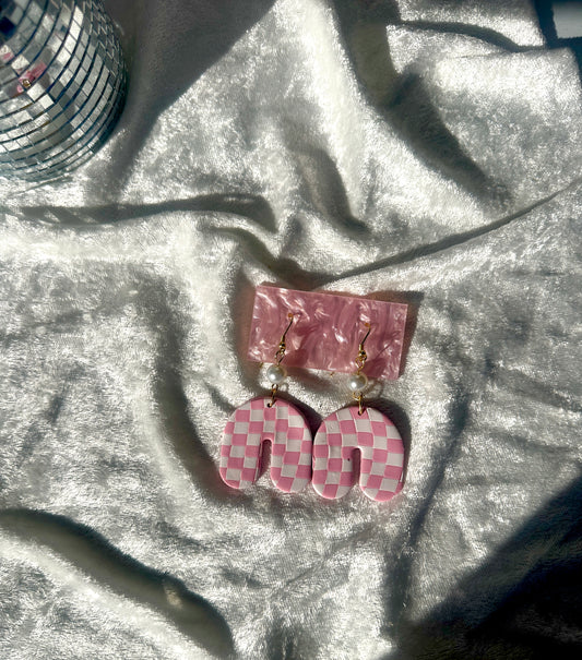 Pink Checkered arch